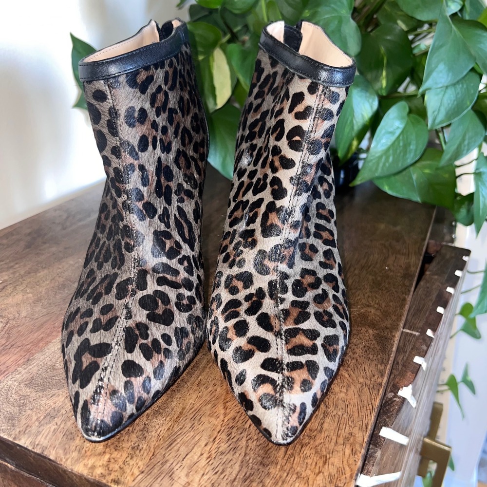 Adrienne Vittadini Leopard Print‎ Pointed Toe Stiletto Heel Ankle Boots Size 8